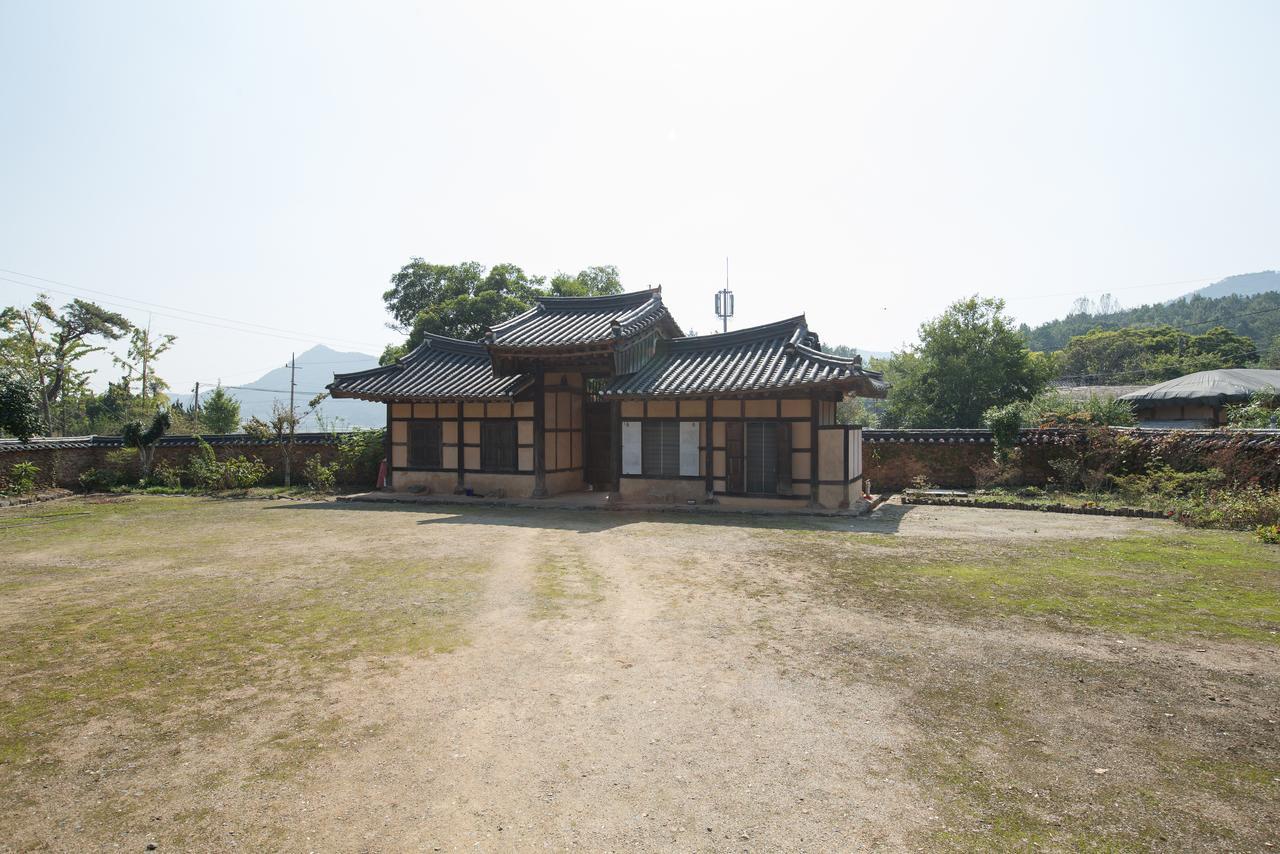 Jinrae Lee'S Traditional House Boseong Exterior foto