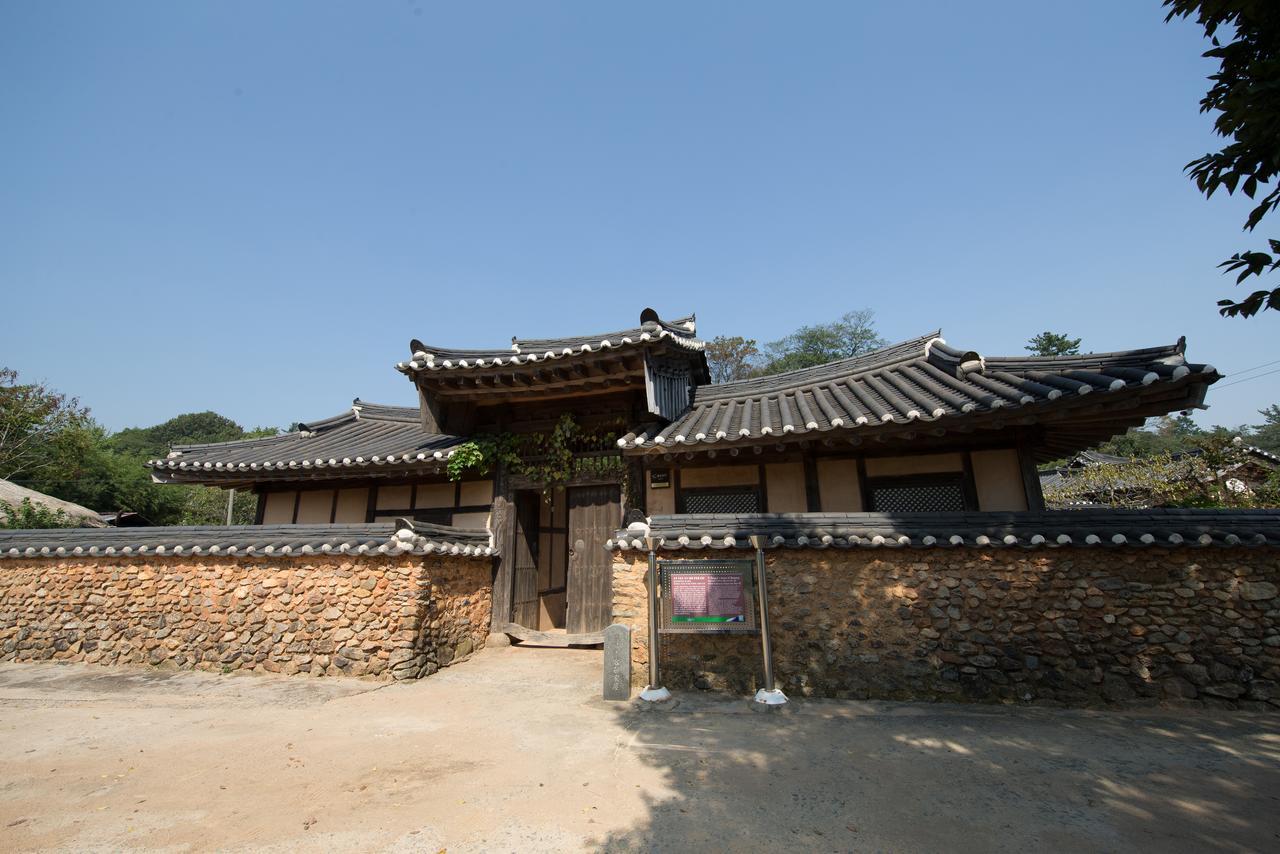 Jinrae Lee'S Traditional House Boseong Exterior foto